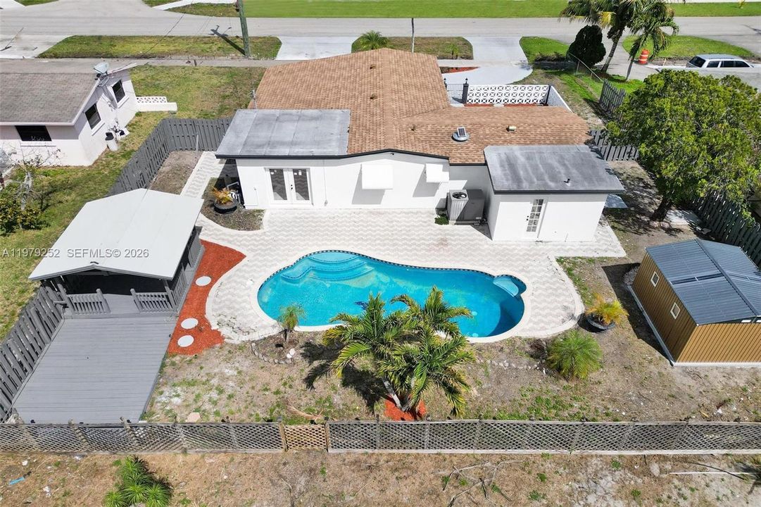 Vendido Recientemente: $389,000 (3 camas, 2 baños, 908 Pies cuadrados)
