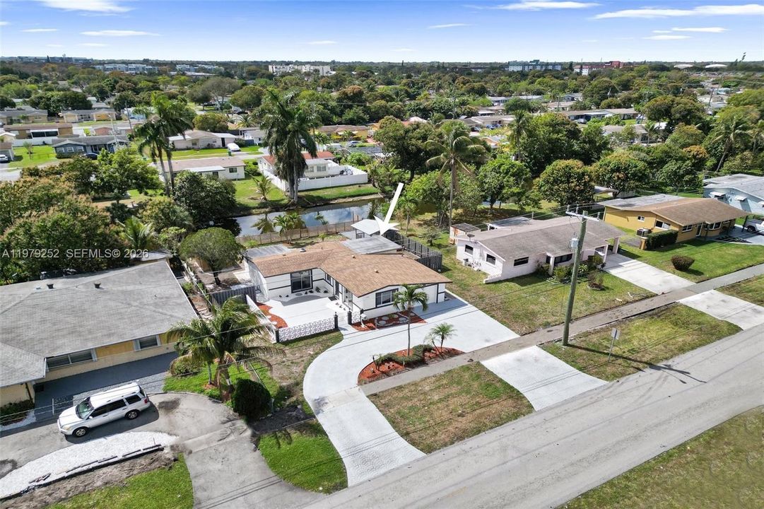 Vendido Recientemente: $389,000 (3 camas, 2 baños, 908 Pies cuadrados)