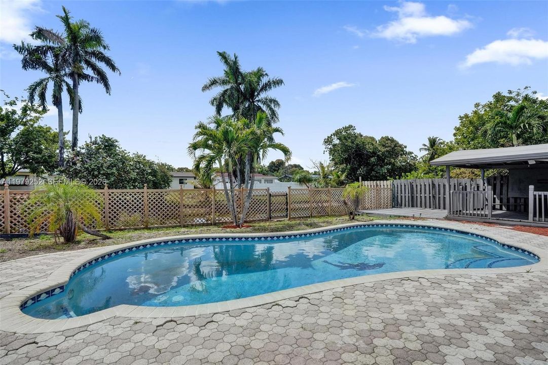 Vendido Recientemente: $389,000 (3 camas, 2 baños, 908 Pies cuadrados)