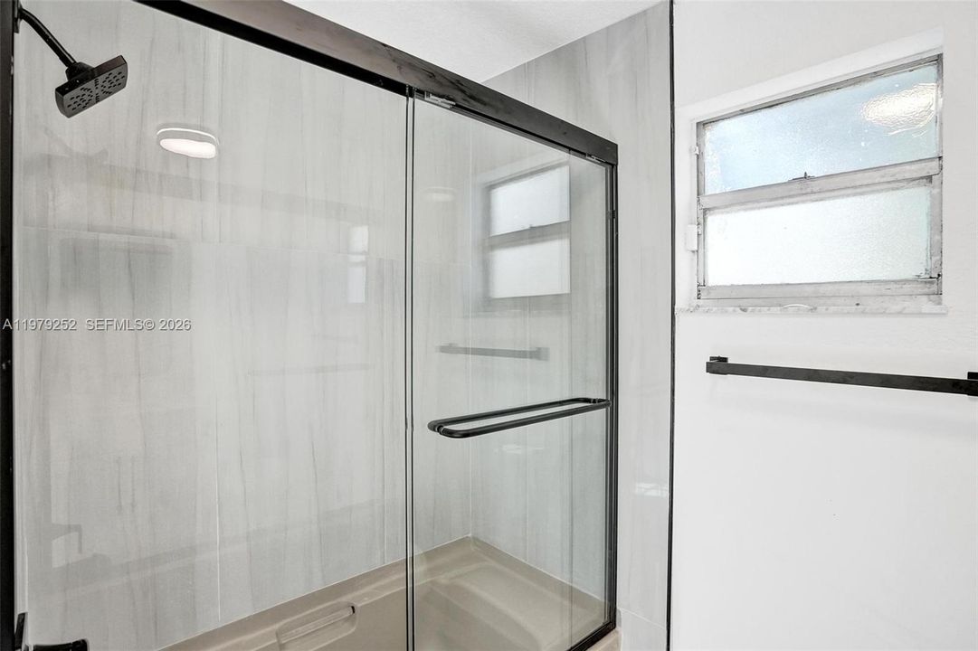 Vendido Recientemente: $389,000 (3 camas, 2 baños, 908 Pies cuadrados)