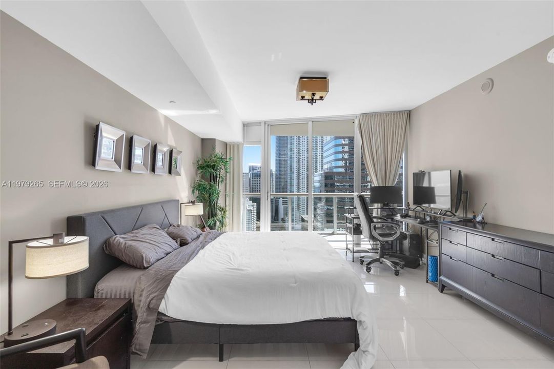 For Sale: $609,000 (1 beds, 1 baths, 1035 Square Feet)