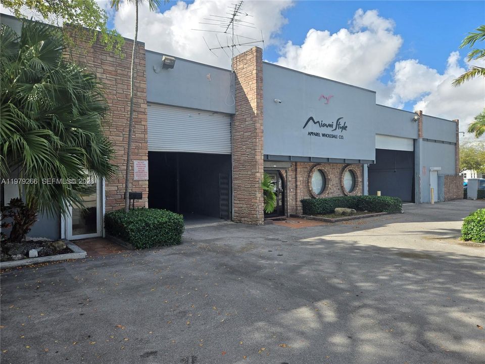 FREES STANDING 22,274 SF WHSE