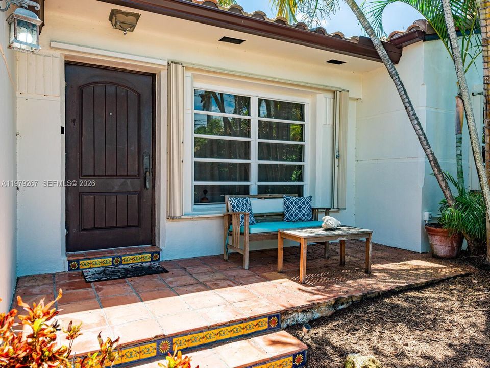 For Sale: $1,500,000 (3 beds, 2 baths, 1447 Square Feet)