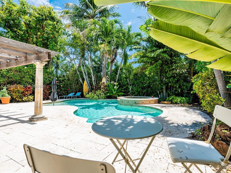 For Sale: $1,500,000 (3 beds, 2 baths, 1447 Square Feet)