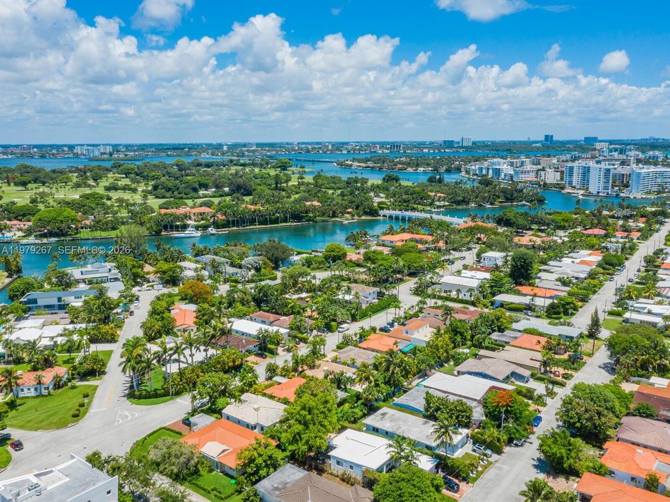 For Sale: $1,500,000 (3 beds, 2 baths, 1447 Square Feet)