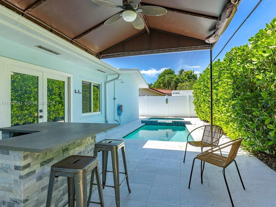 En Venta: $1,200,000 (4 camas, 3 baños, 1992 Pies cuadrados)