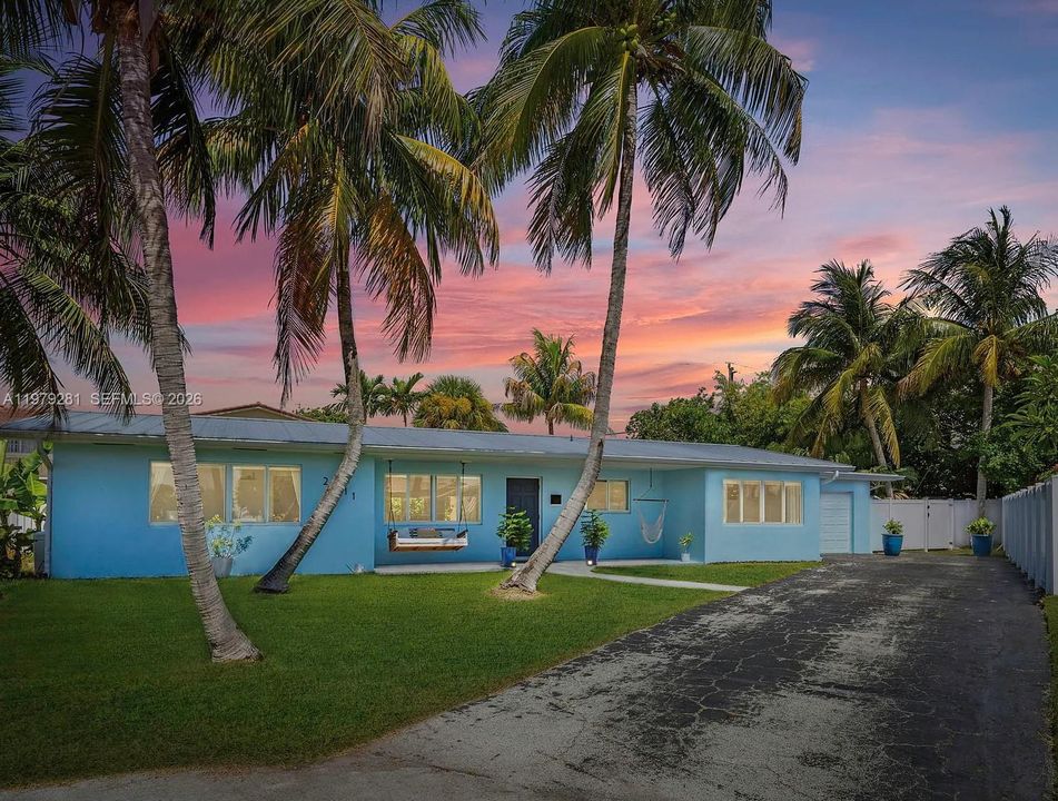 En Venta: $1,200,000 (4 camas, 3 baños, 1992 Pies cuadrados)