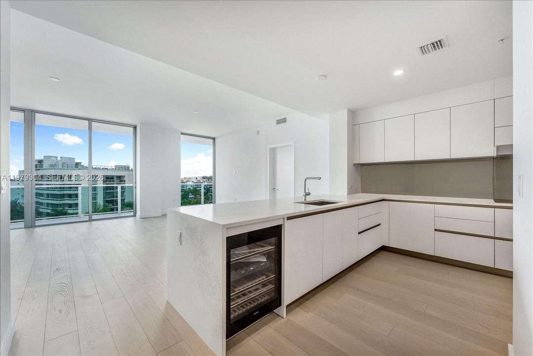 For Sale: $2,675,000 (2 beds, 2 baths, 1851 Square Feet)