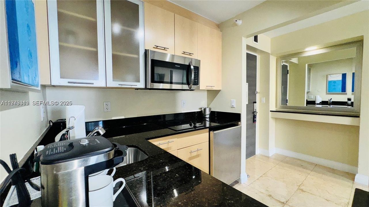 На продажу: $134,999 (1 спален, 1 ванн, 586 Квадратных фут)