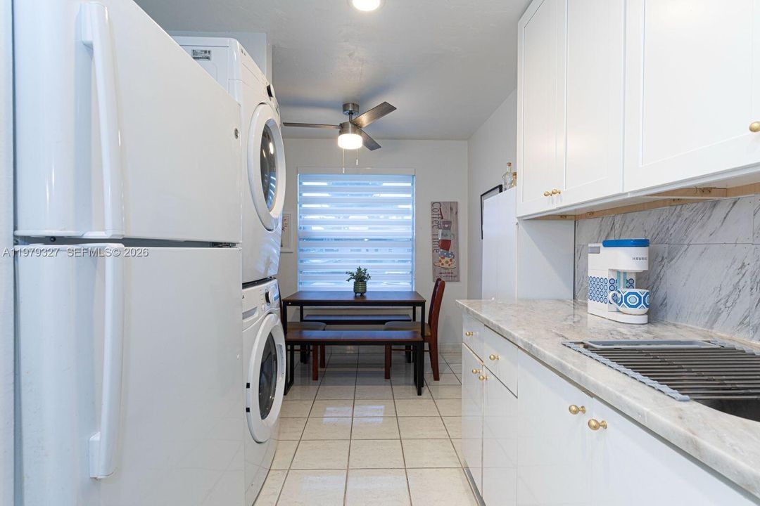 For Sale: $225,000 (2 beds, 2 baths, 1148 Square Feet)