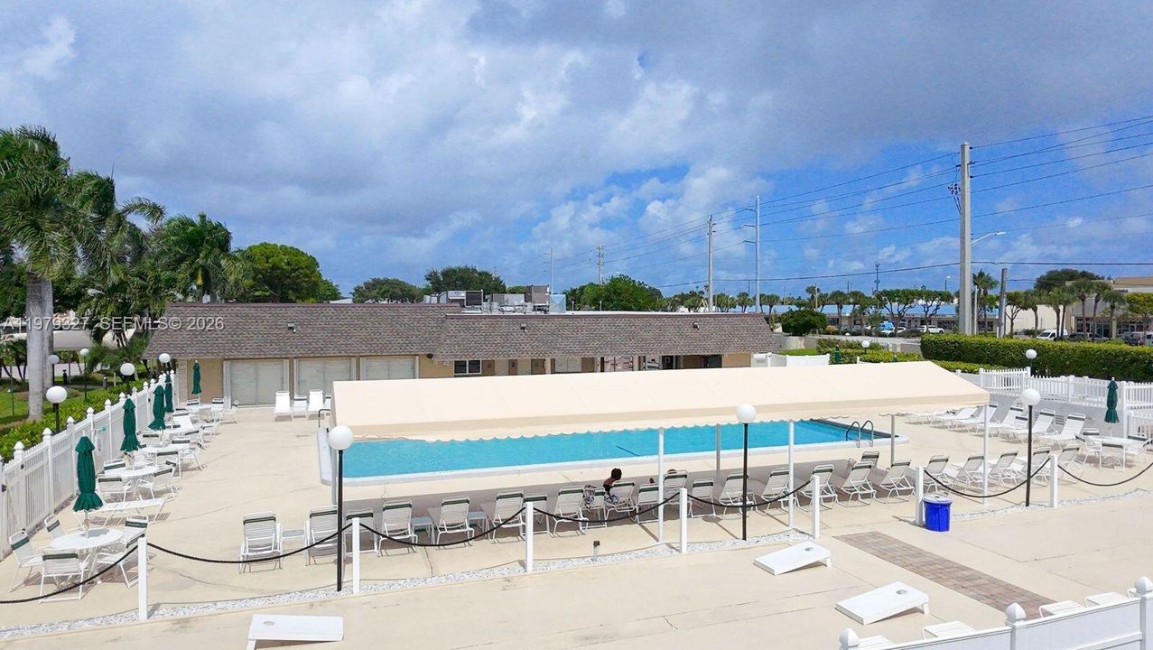 For Sale: $225,000 (2 beds, 2 baths, 1148 Square Feet)