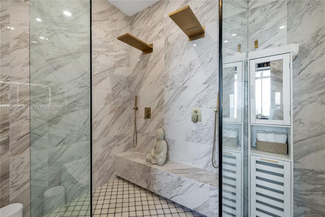 Active With Contract: $1,295,000 (2 beds, 2 baths, 1400 Square Feet)