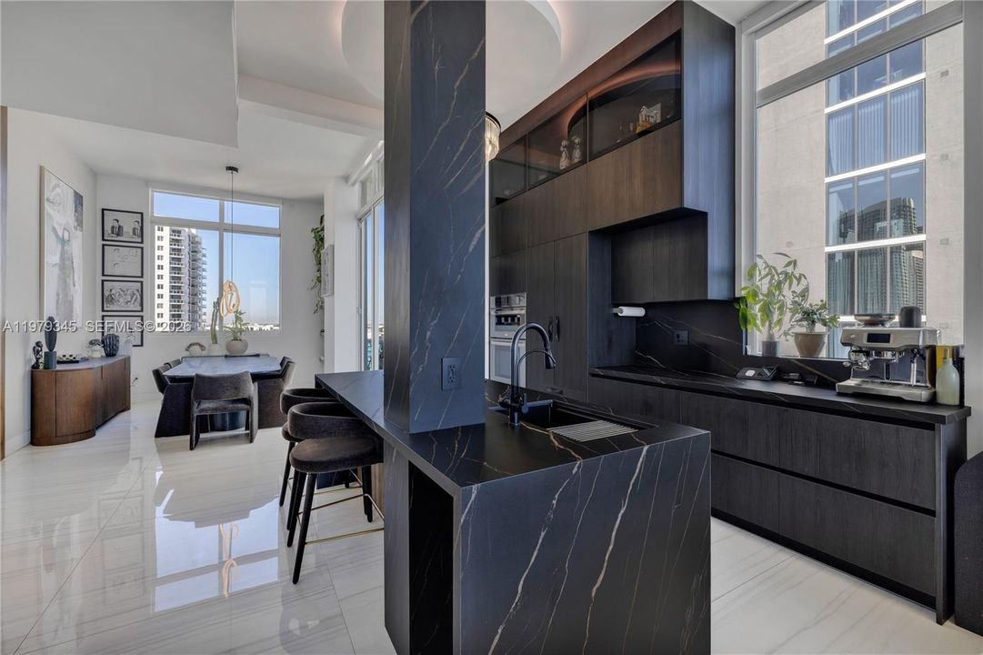 Active With Contract: $1,295,000 (2 beds, 2 baths, 1400 Square Feet)