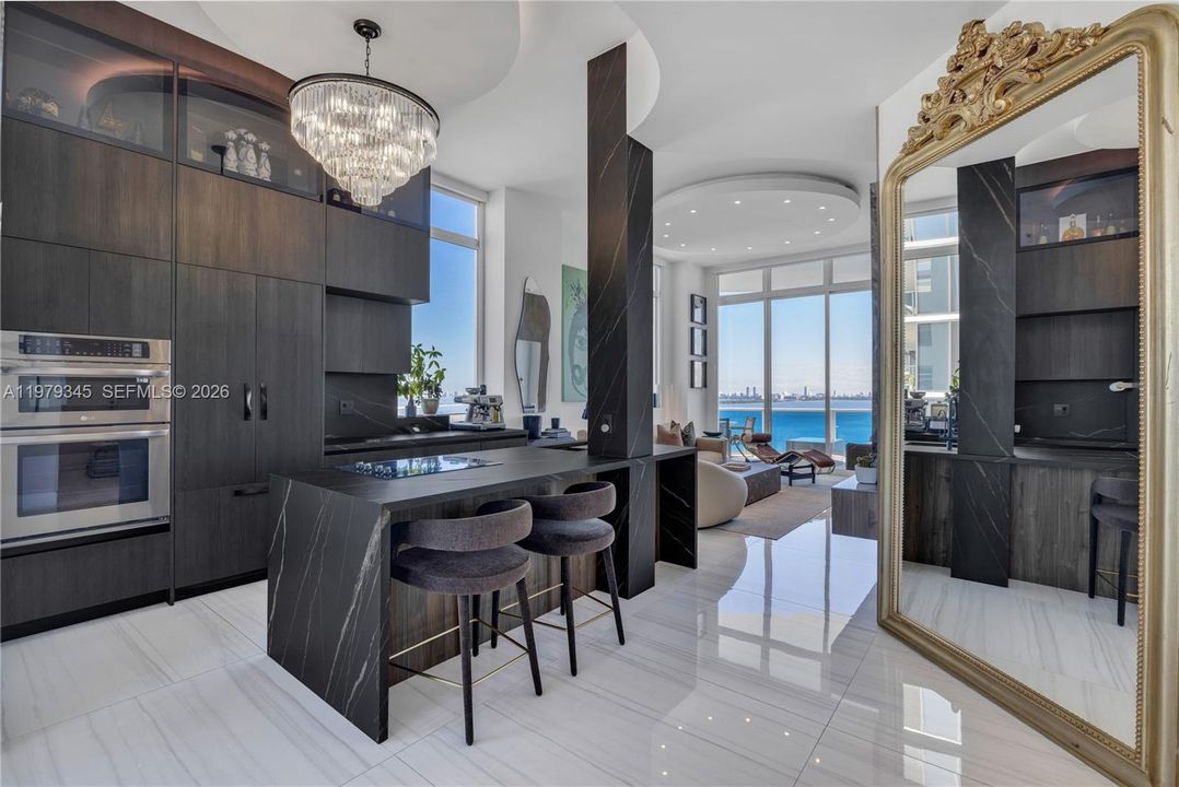 Active With Contract: $1,295,000 (2 beds, 2 baths, 1400 Square Feet)