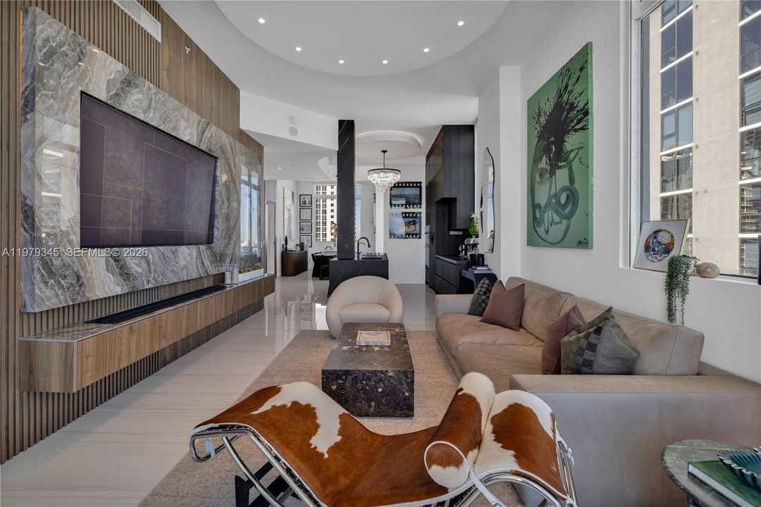 Active With Contract: $1,295,000 (2 beds, 2 baths, 1400 Square Feet)