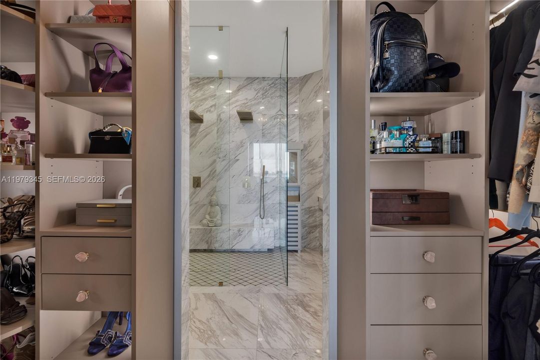 Active With Contract: $1,295,000 (2 beds, 2 baths, 1400 Square Feet)