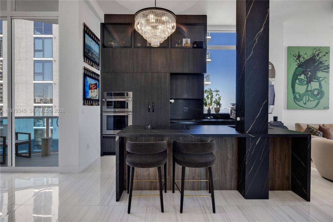 Active With Contract: $1,295,000 (2 beds, 2 baths, 1400 Square Feet)