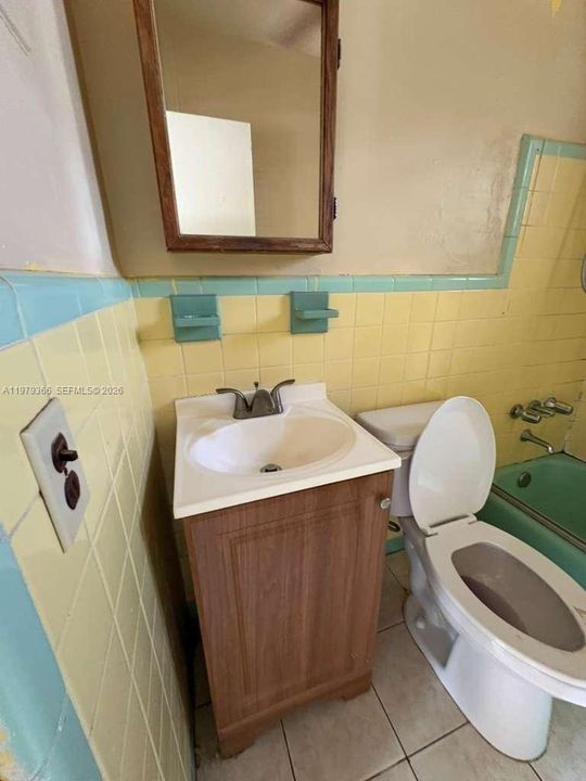 Activo con contrato: $349,000 (2 camas, 1 baños, 768 Pies cuadrados)