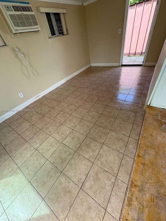Activo con contrato: $349,000 (2 camas, 1 baños, 768 Pies cuadrados)
