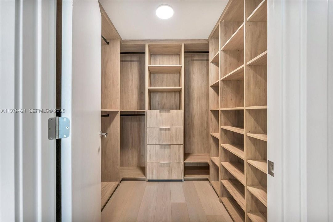 En Venta: $3,295,000 (3 camas, 3 baños, 1830 Pies cuadrados)