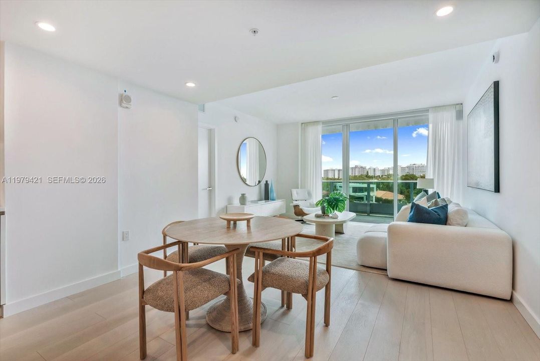 En Venta: $3,295,000 (3 camas, 3 baños, 1830 Pies cuadrados)