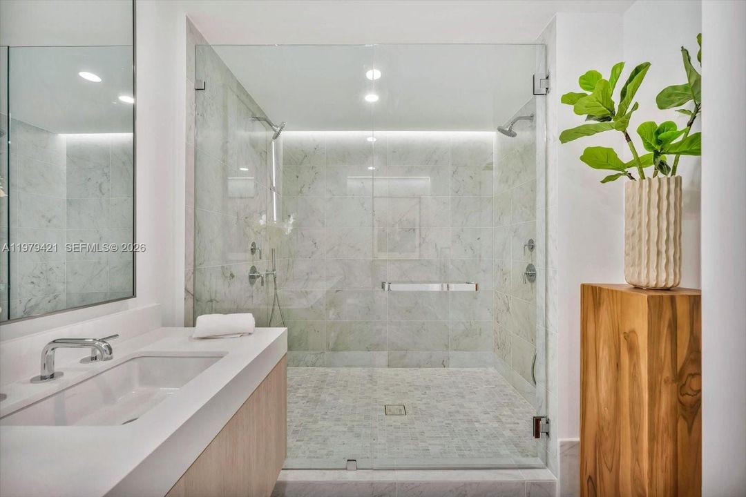 En Venta: $3,295,000 (3 camas, 3 baños, 1830 Pies cuadrados)