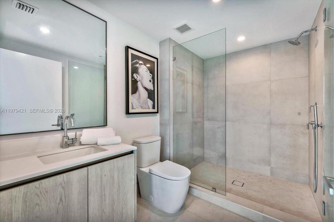 En Venta: $3,295,000 (3 camas, 3 baños, 1830 Pies cuadrados)
