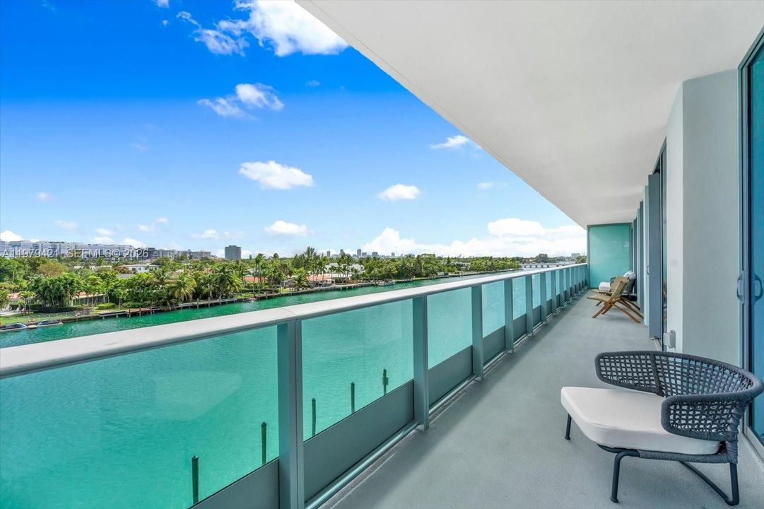 En Venta: $3,295,000 (3 camas, 3 baños, 1830 Pies cuadrados)