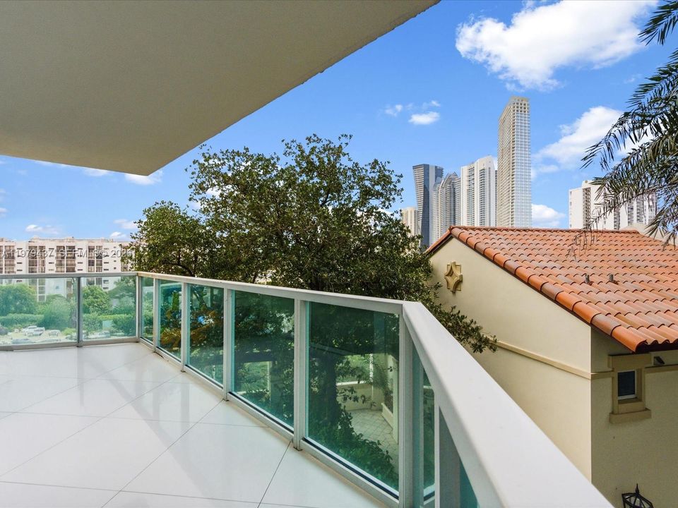 For Sale: $749,000 (3 beds, 2 baths, 1461 Square Feet)