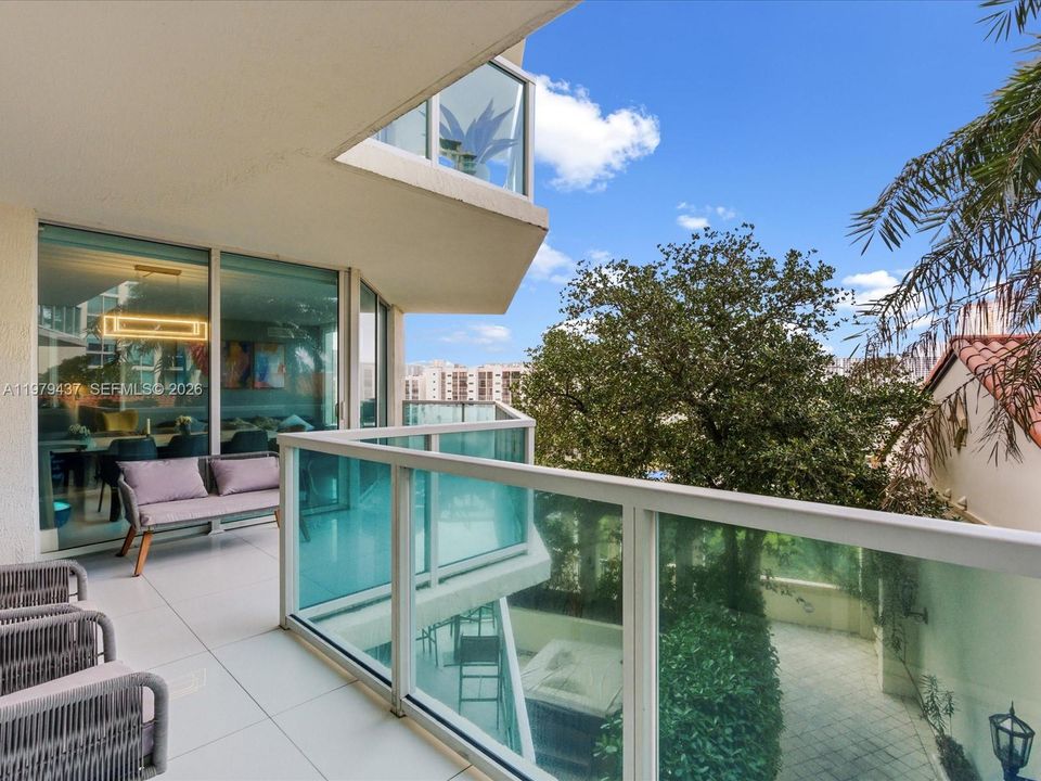 For Sale: $749,000 (3 beds, 2 baths, 1461 Square Feet)