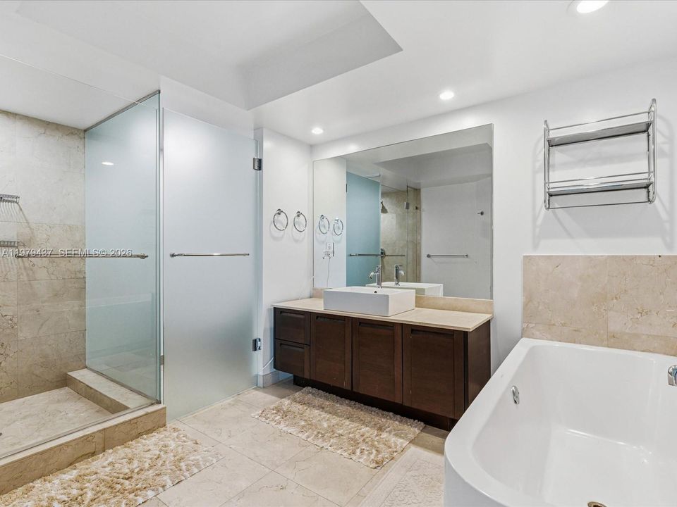 For Sale: $749,000 (3 beds, 2 baths, 1461 Square Feet)