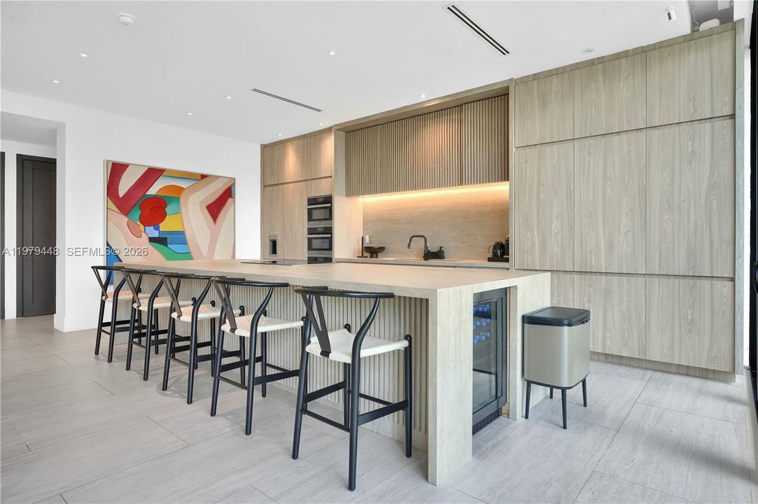 En Renta: $130,000 (5 camas, 5 baños, 5200 Pies cuadrados)