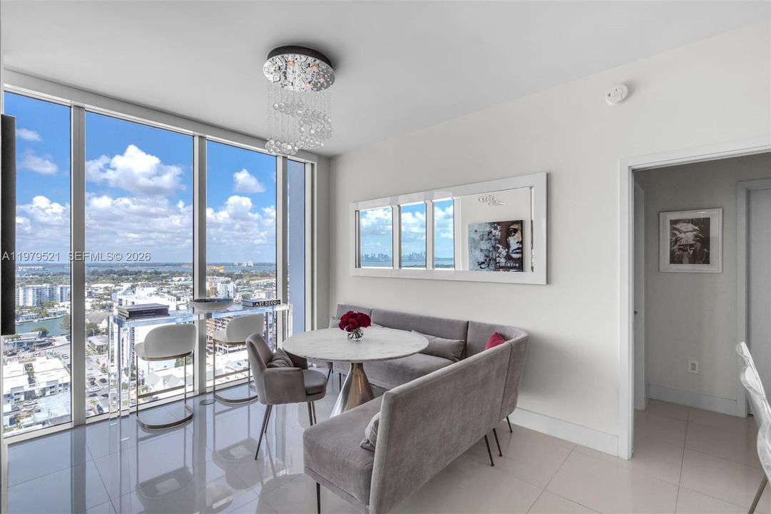 For Sale: $1,740,000 (2 beds, 2 baths, 1375 Square Feet)