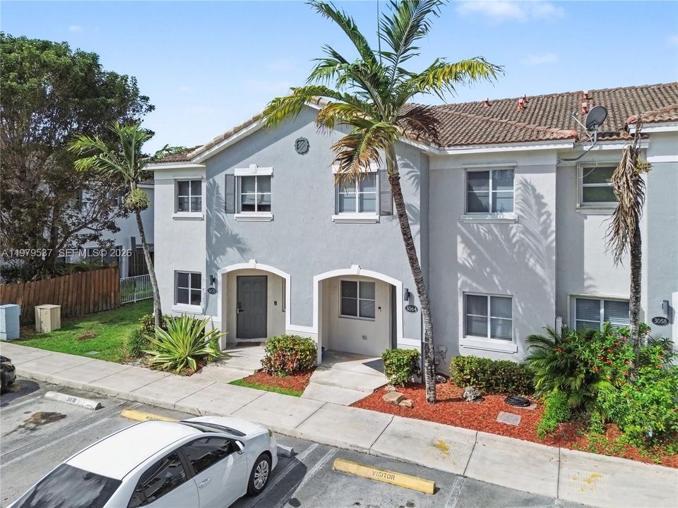 Active With Contract: $300,000 (3 beds, 2 baths, 1518 Square Feet)
