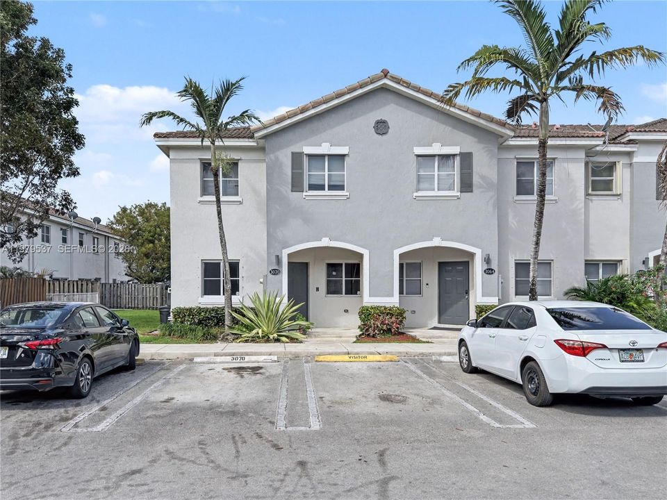 Active With Contract: $300,000 (3 beds, 2 baths, 1518 Square Feet)
