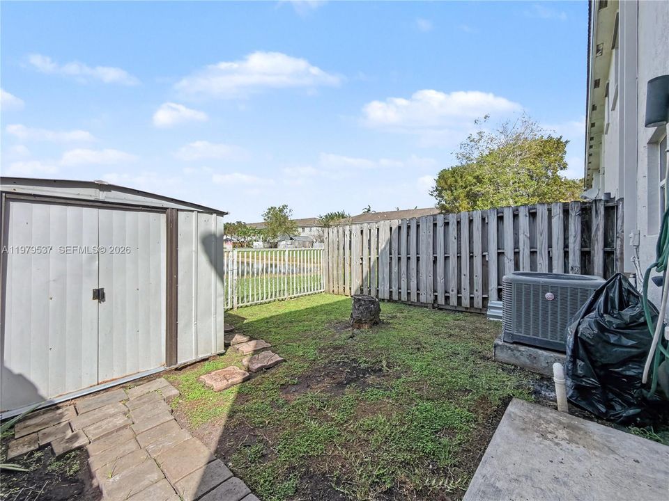 Active With Contract: $300,000 (3 beds, 2 baths, 1518 Square Feet)