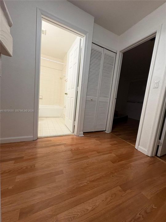 На продажу: $249,000 (3 спален, 3 ванн, 1302 Квадратных фут)