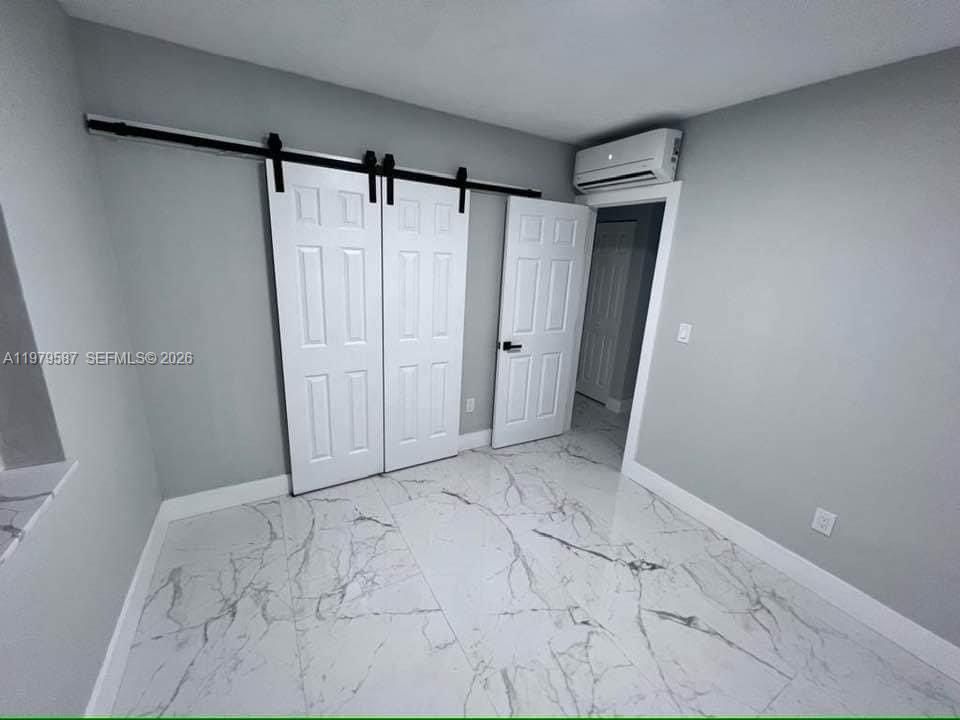 Под контрактом: $245,000 (2 спален, 1 ванн, 648 Квадратных фут)