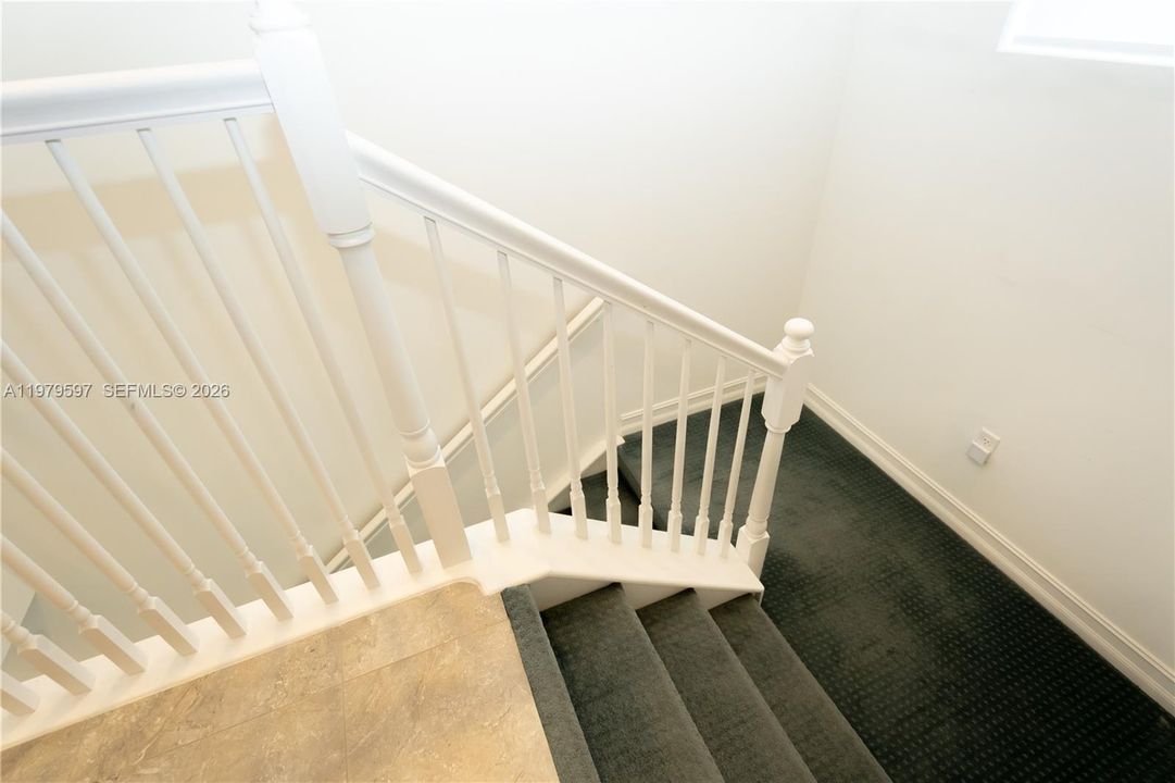 For Rent: $6,895 (4 beds, 3 baths, 2541 Square Feet)