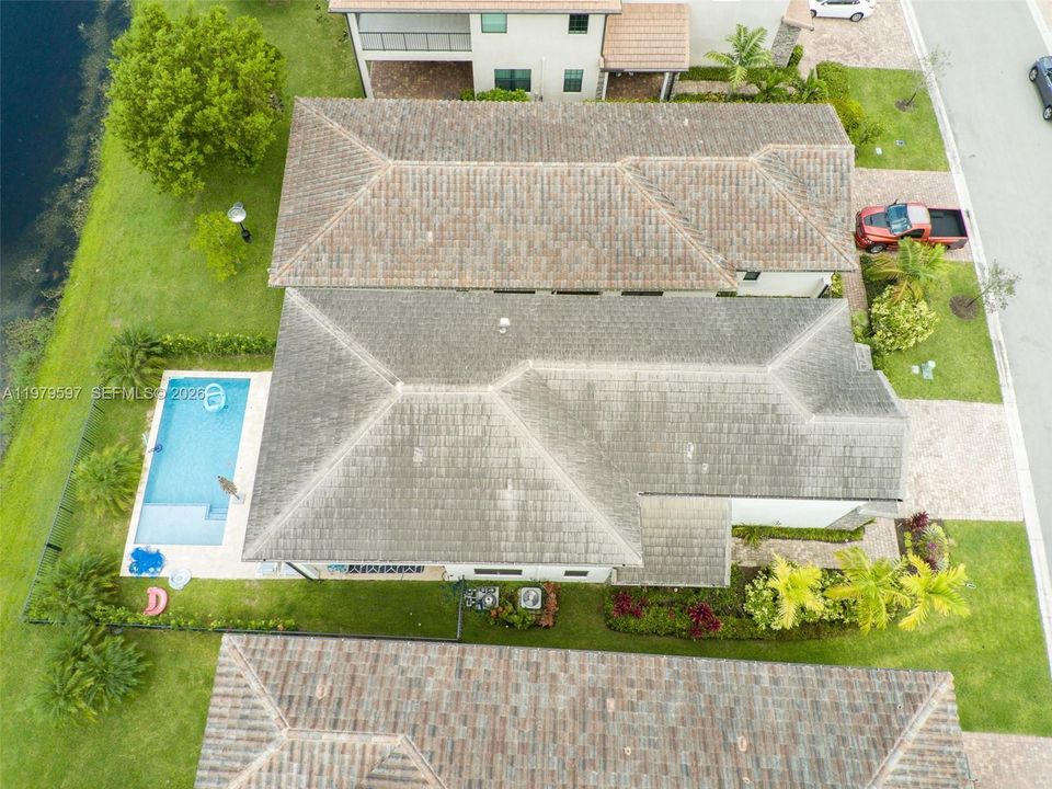 For Rent: $6,895 (4 beds, 3 baths, 2541 Square Feet)