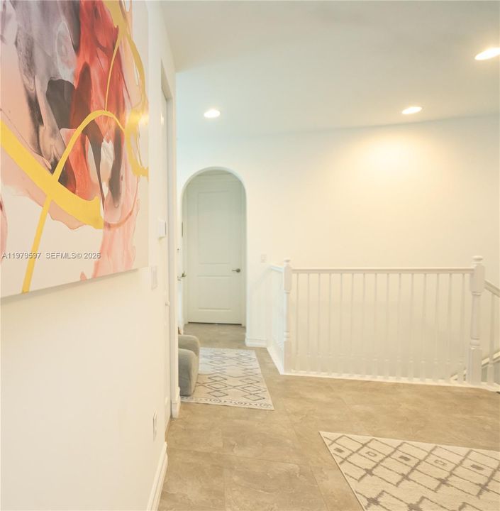 For Rent: $6,895 (4 beds, 3 baths, 2541 Square Feet)