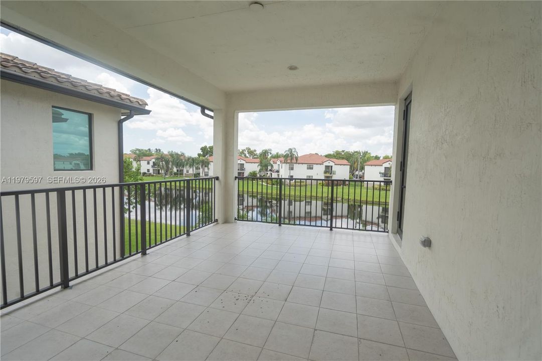 For Rent: $6,895 (4 beds, 3 baths, 2541 Square Feet)