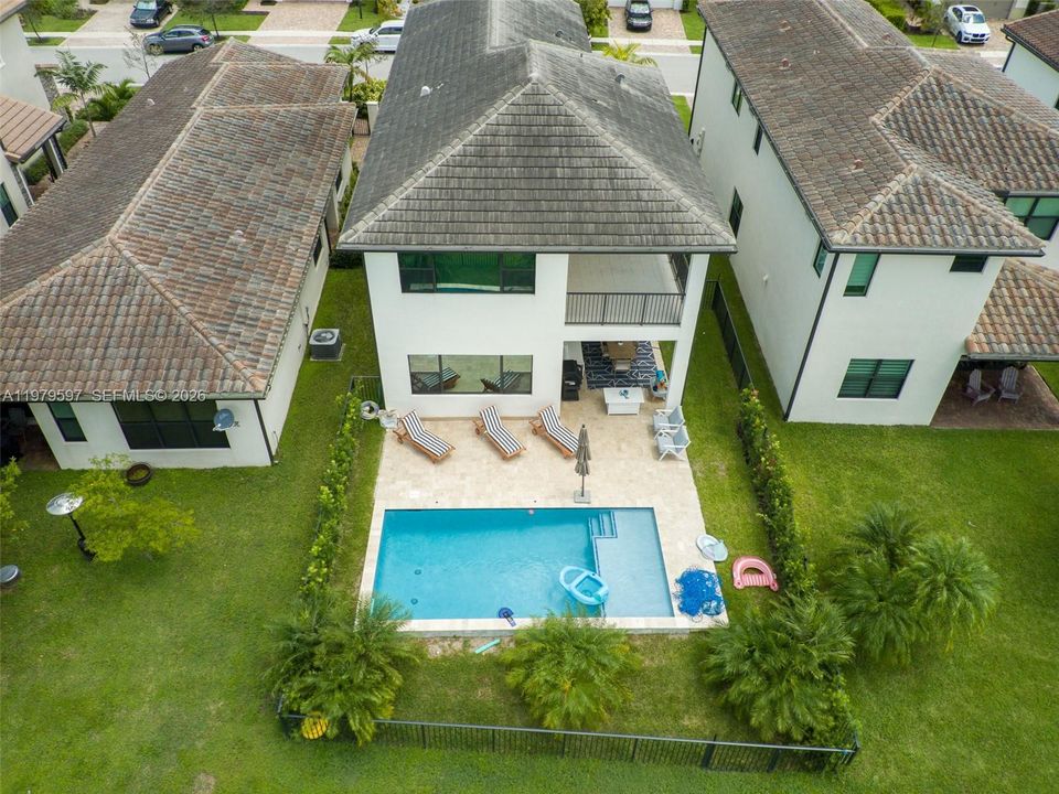 For Rent: $6,895 (4 beds, 3 baths, 2541 Square Feet)
