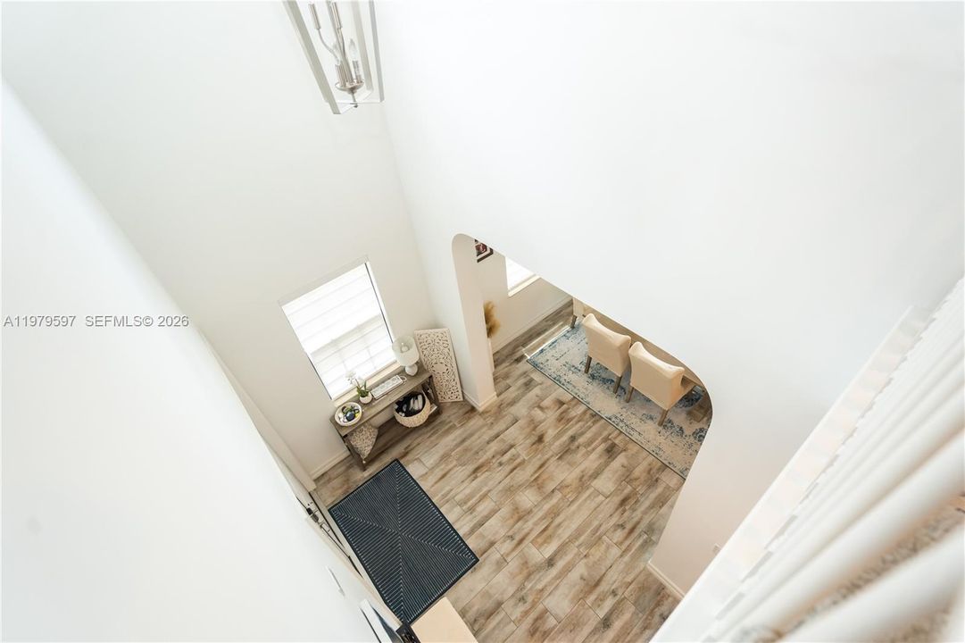 For Rent: $6,895 (4 beds, 3 baths, 2541 Square Feet)