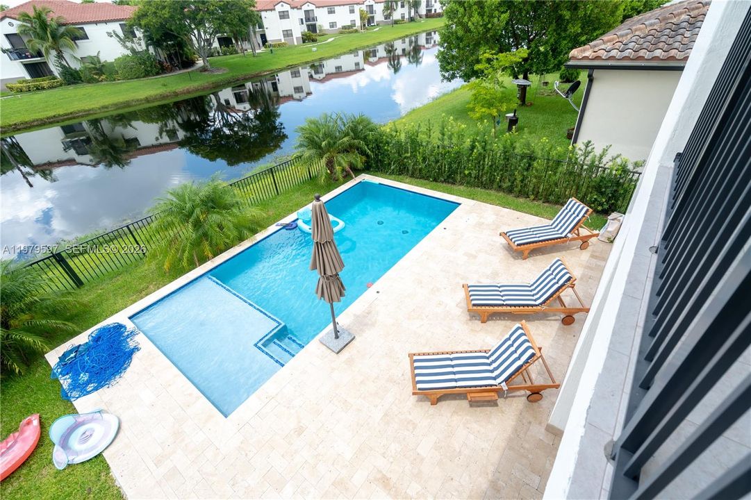 For Rent: $6,895 (4 beds, 3 baths, 2541 Square Feet)