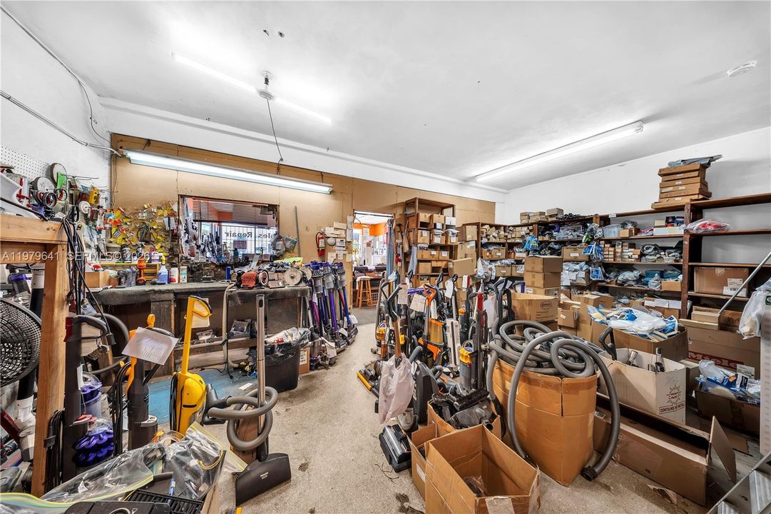 18480 W DIXIE HWY