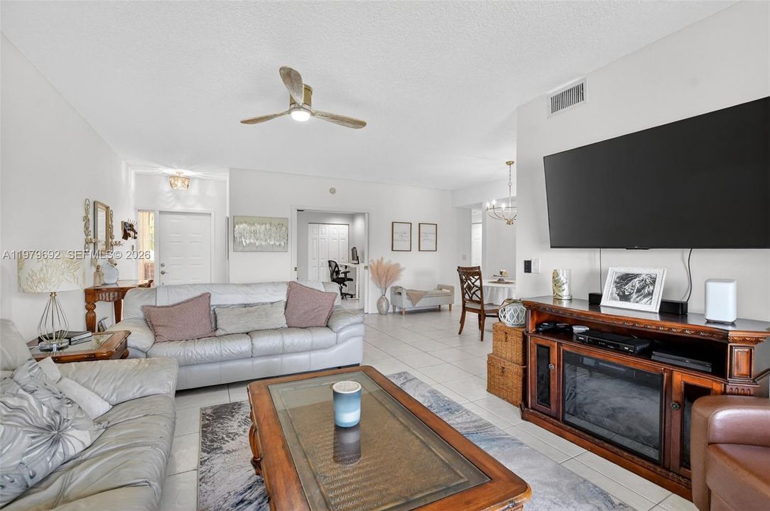 Active With Contract: $399,000 (3 beds, 2 baths, 1448 Square Feet)
