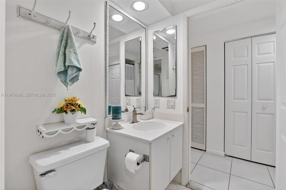 Active With Contract: $399,000 (3 beds, 2 baths, 1448 Square Feet)