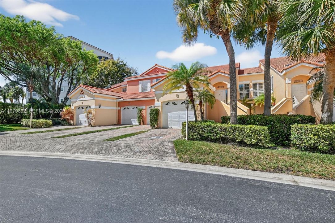 Active With Contract: $399,000 (3 beds, 2 baths, 1448 Square Feet)