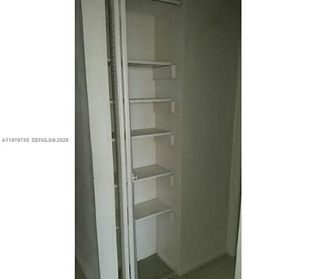 Active With Contract: $120,000 (2 beds, 2 baths, 800 Square Feet)